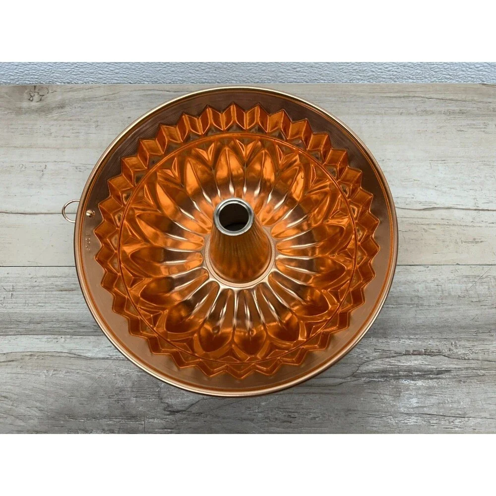 Vtg Nonstick 6 Cups Copper Finish Fluted Bund Mold Cake Baking Pan